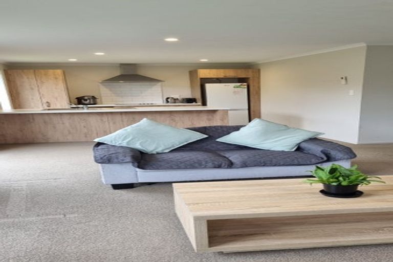 Photo of property in 22 Bridle Way, Omokoroa, 3114