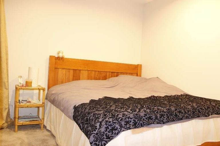 Photo of property in 52 Bond Crescent, Forrest Hill, Auckland, 0620