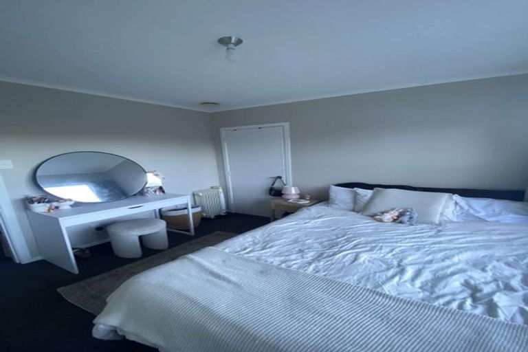 Photo of property in 113 Parkvale Road, Karori, Wellington, 6012