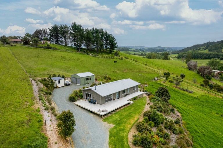 Photo of property in 571 Shoemaker Road, Waipu, 0582