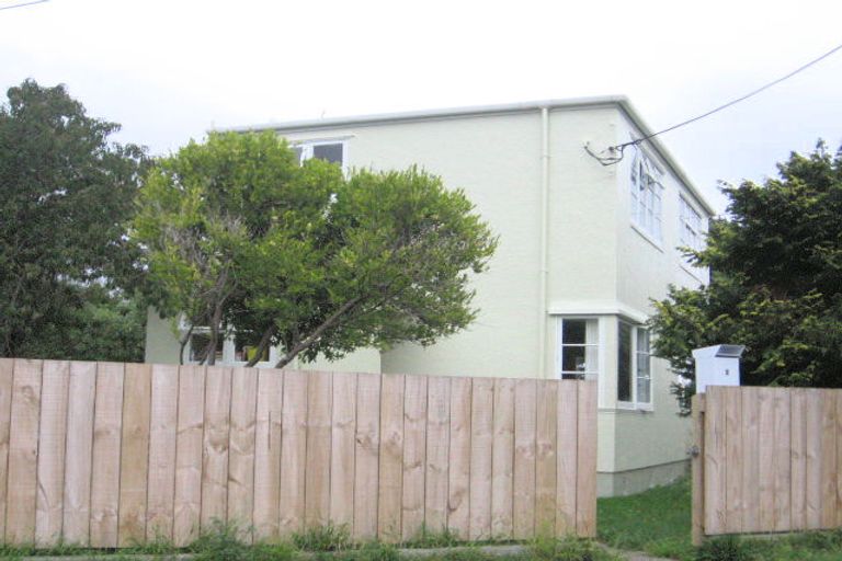 Photo of property in 2 Elizabeth Street, Moera, Lower Hutt, 5010