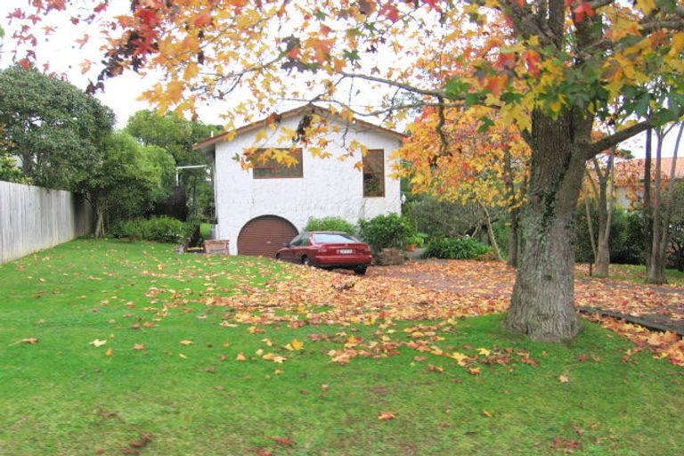 Photo of property in 3 Tauhinu Road, Greenhithe, Auckland, 0632