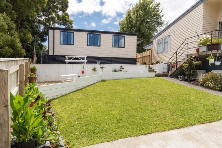 Photo of property in 9a Edelweiss Grove, Timberlea, Upper Hutt, 5018