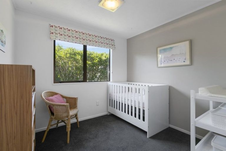 Photo of property in 5 Waipounamu Drive, Kelson, Lower Hutt, 5010