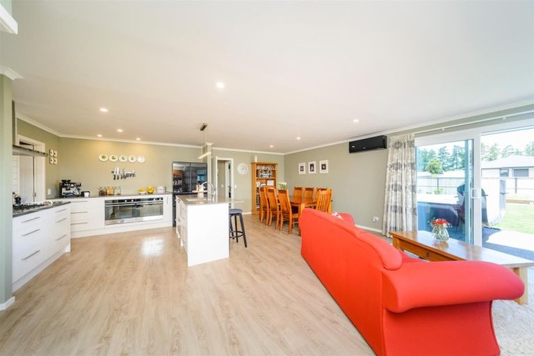 Photo of property in 19 George Street, Bulls, 4818