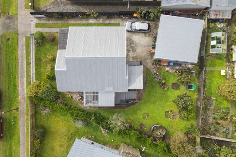 Photo of property in 119 Weraroa Road, Waverley, 4510
