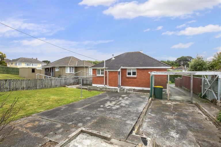Photo of property in 4 Brown Grove, Ranui, Porirua, 5024