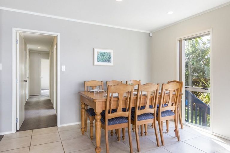 Photo of property in 1 Montmere Avenue, Te Atatu Peninsula, Auckland, 0610