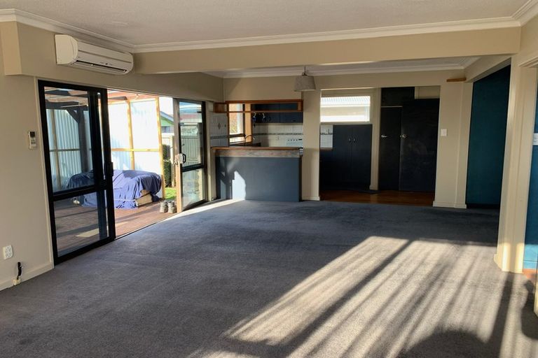 Photo of property in 12 Skerten Avenue, Hornby, Christchurch, 8042
