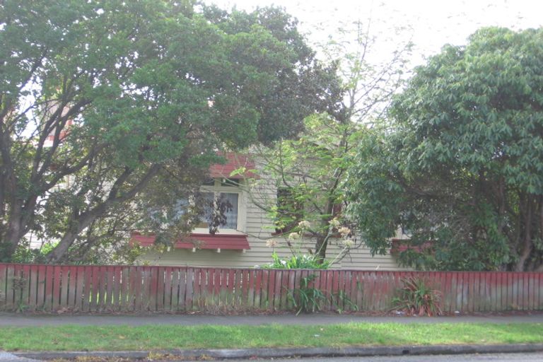 Photo of property in 23 Knowles Street, Terrace End, Palmerston North, 4410