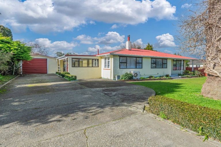 Photo of property in 76 Mclean Street, Woodville, 4920