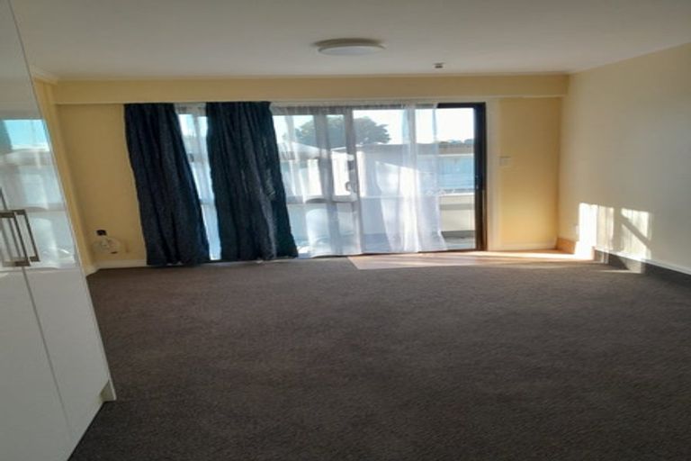 Photo of property in 327 Adelaide Road, Newtown, Wellington, 6021
