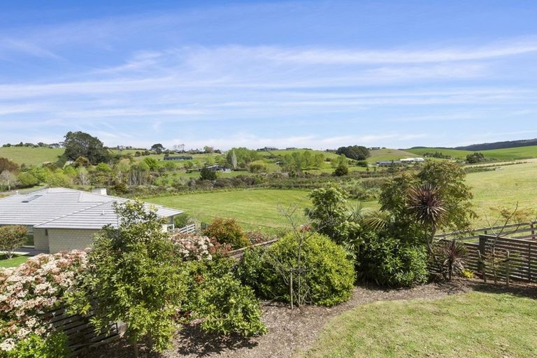 Photo of property in 5 Laly Haddon Place, Matakana, Warkworth, 0985