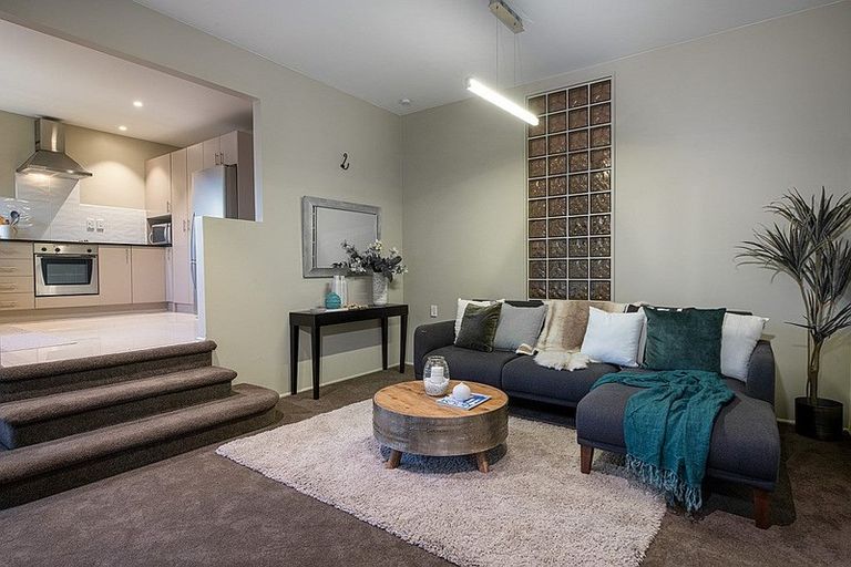 Photo of property in 2/73a Park Rise, Campbells Bay, Auckland, 0630