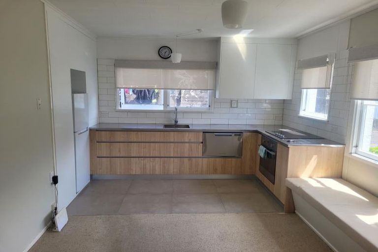 Photo of property in 21 Vivian Street, New Plymouth, 4310
