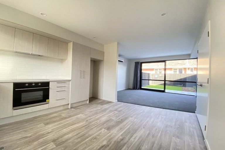 Photo of property in 2/84 Blenheim Road, Riccarton, Christchurch, 8011