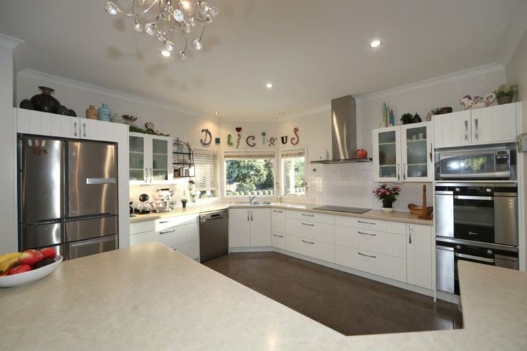 Photo of property in 3 Elizabeth Place, Clive, 4102