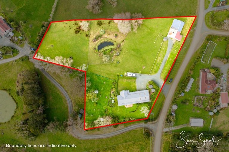 Photo of property in 147 Petley Road, Paparoa, 0571