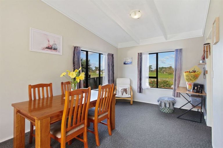 Photo of property in 39 Stevenson Road, Clarks Beach, 2122