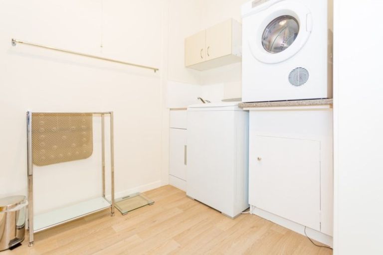 Photo of property in 3/64 Osborne Street, Waltham, Christchurch, 8011