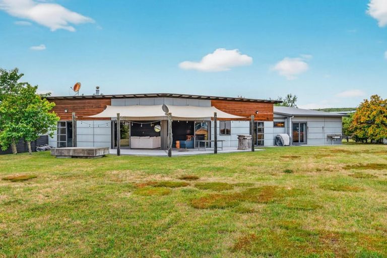 Photo of property in 16 Wai Matangi Place, Motuoapa, 3382