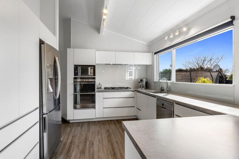 Photo of property in 5a Wesley Avenue, Frankleigh Park, New Plymouth, 4310