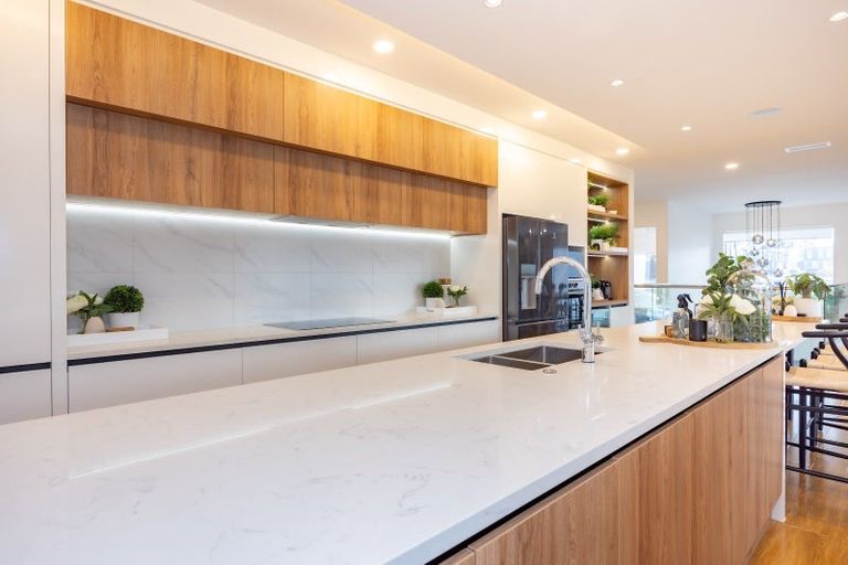 Photo of property in 32 Celestial Crescent, Orewa, 0931