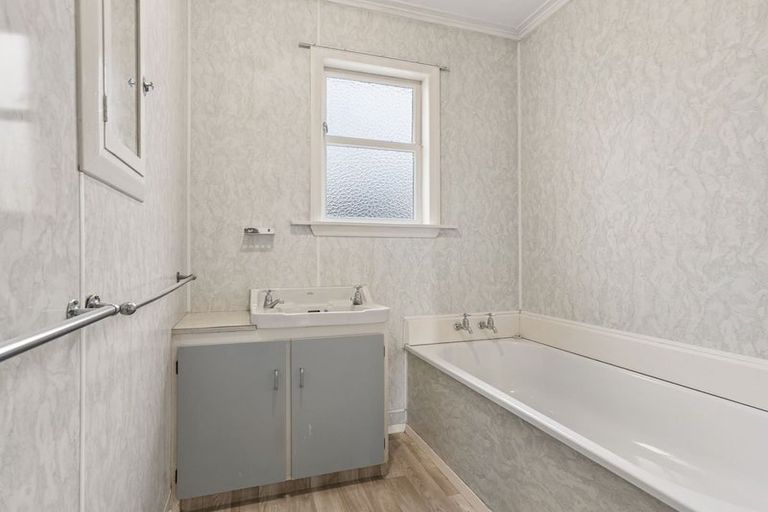Photo of property in 113 Peel Street, Westport, 7825