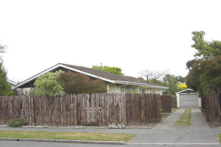 Photo of property in 39 Ashwood Street, Parklands, Christchurch, 8083