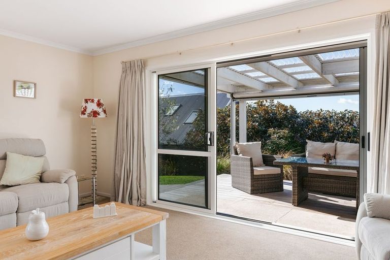 Photo of property in 15 Parkland Rise, Omokoroa, 3114