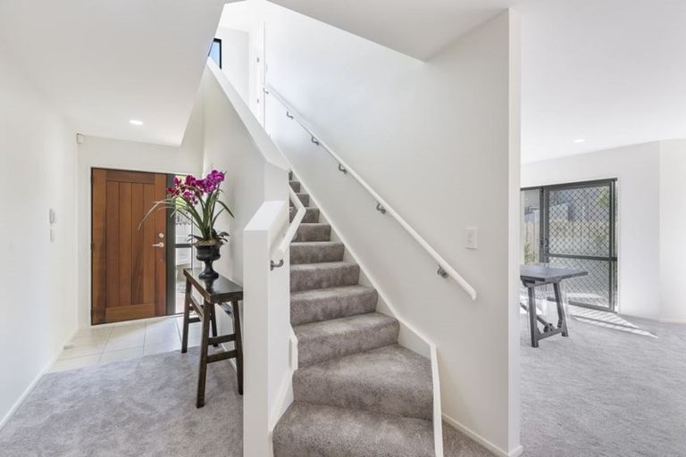 Photo of property in 21/15f Vinograd Drive, Te Atatu Peninsula, Auckland, 0610