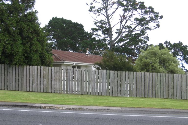 Photo of property in 359 Triangle Road, Henderson, Auckland, 0610