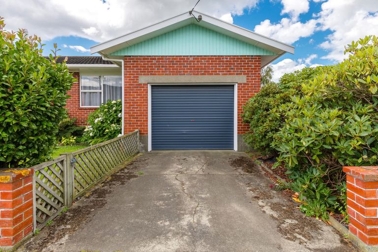 Photo of property in 2 Betten Street, Waimate, 7924