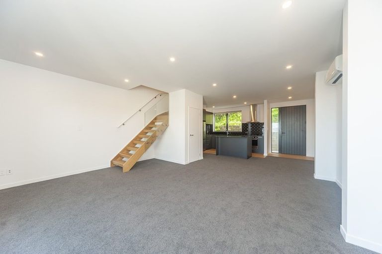 Photo of property in 13/52 High Street, Island Bay, Wellington, 6023