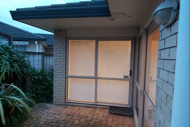 Photo of property in 23c Abercrombie Street, Howick, Auckland, 2014