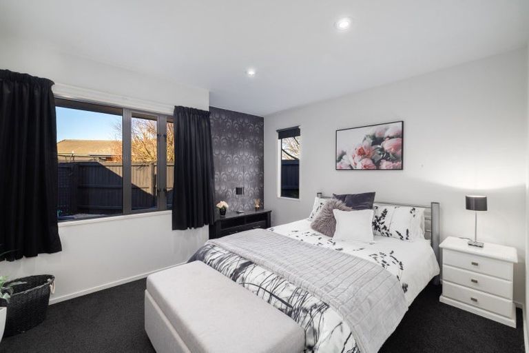 Photo of property in 2/66 Broadhaven Avenue, Parklands, Christchurch, 8083