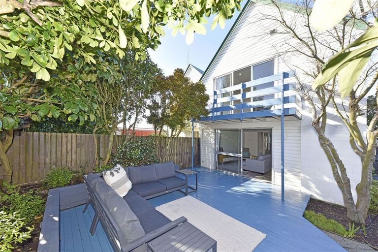 Photo of property in 1/143a Weston Road, St Albans, Christchurch, 8052