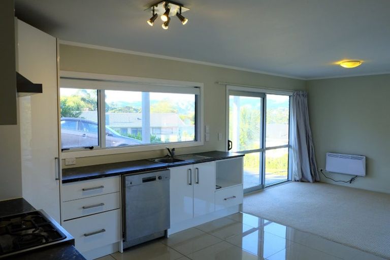 Photo of property in 9 Exploration Way, Whitby, Porirua, 5024