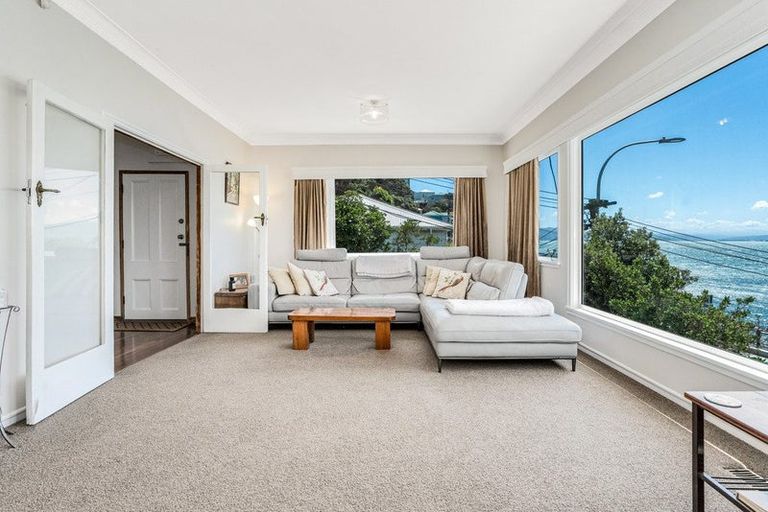 Photo of property in 62 Evans Bay Parade, Roseneath, Wellington, 6021