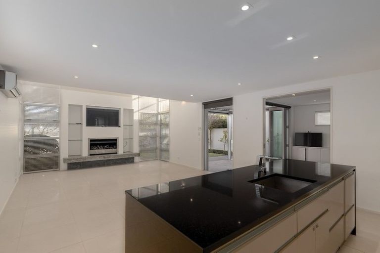 Photo of property in 3 Church Lane, Merivale, Christchurch, 8014