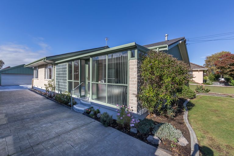 Photo of property in 9 Leacroft Street, Bishopdale, Christchurch, 8053