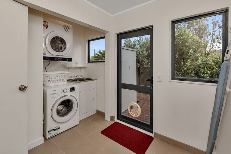 Photo of property in 3 Bermuda Place, One Tree Point, 0118