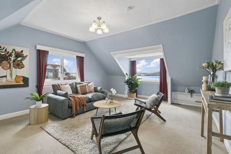 Photo of property in 230 Queens Drive, Lyall Bay, Wellington, 6022