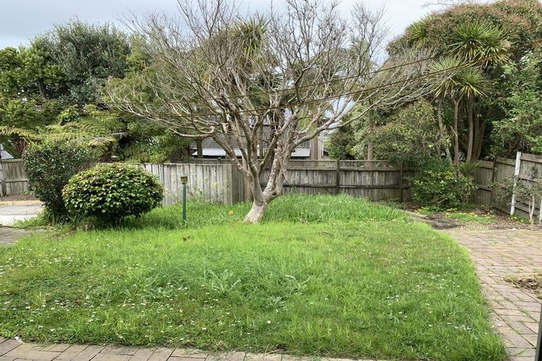 Photo of property in 1/103 Sunset Road, Totara Vale, Auckland, 0632