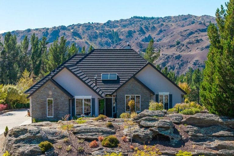 Photo of property in 102 Aronui Road, Bridge Hill, Alexandra, 9392