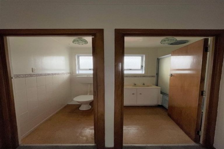 Photo of property in 109 Wallace Road, Mangere Bridge, Auckland, 2022