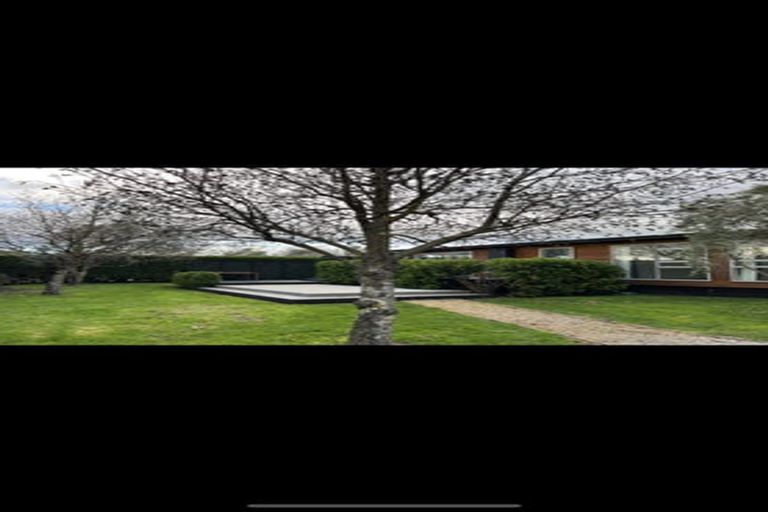 Photo of property in 16 Burgundy Drive, Martinborough, 5711