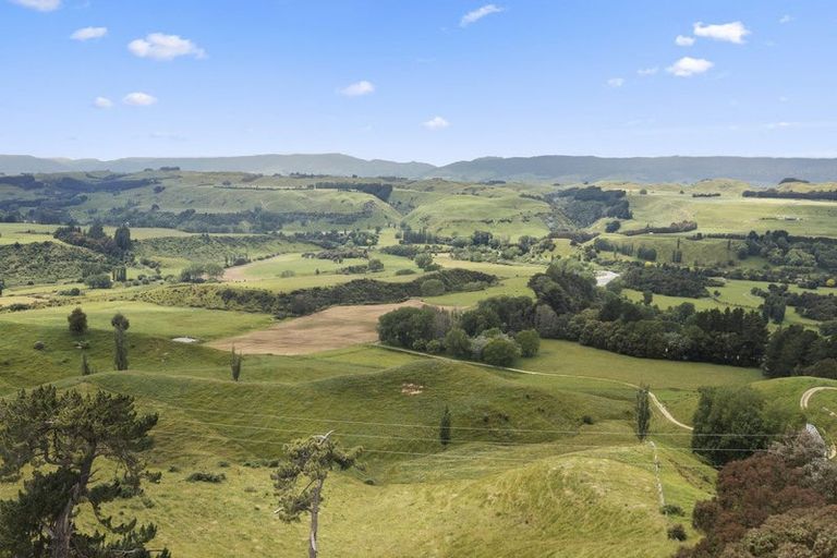 Photo of property in 2778 Kimbolton Road, Kimbolton, Feilding, 4777