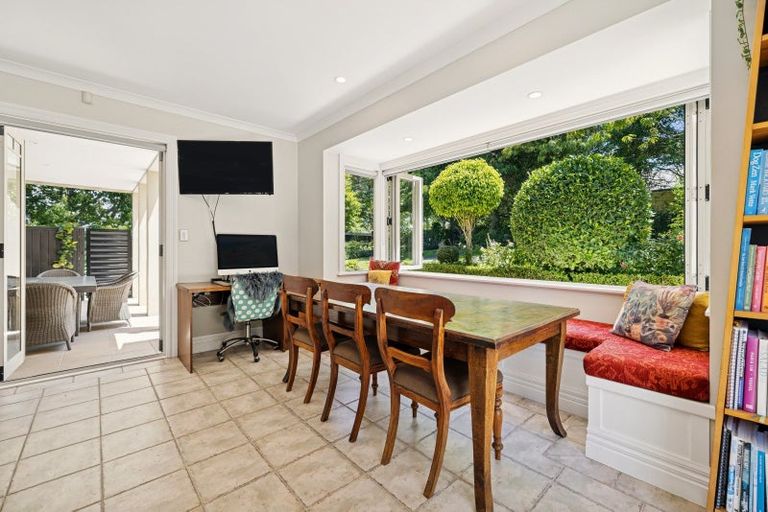 Photo of property in 44 Isobel Road, Greenhithe, Auckland, 0632