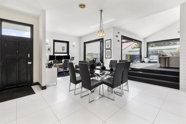 Photo of property in 17 Ferguson Street, Newtown, Wellington, 6021